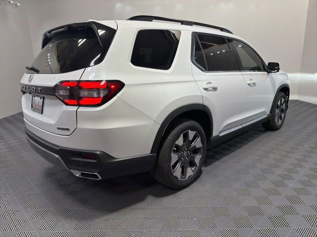 New 2026 Honda Pilot Touring image 6