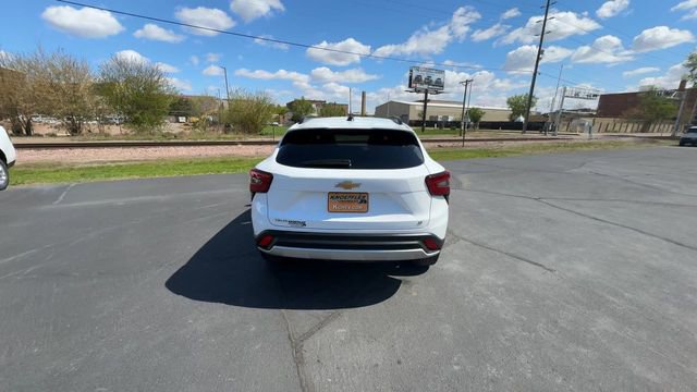 Used 2024 Chevrolet Trax LT w/ LT Convenience Package FWD image 7