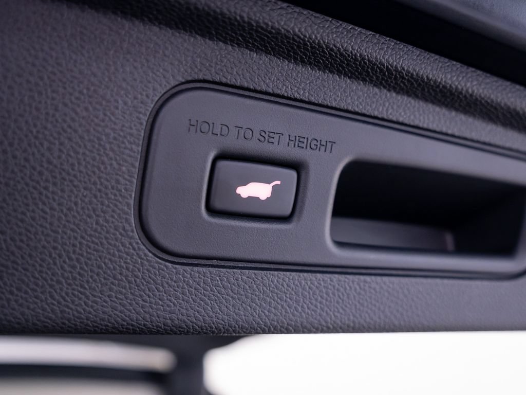 Used 2025 Honda Odyssey Elite image 38