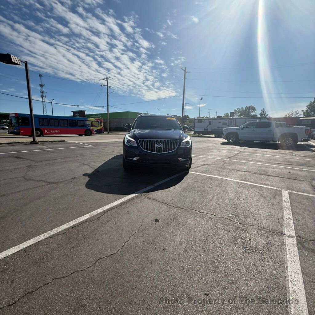Used 2017 Buick Enclave Convenience FWD image 4