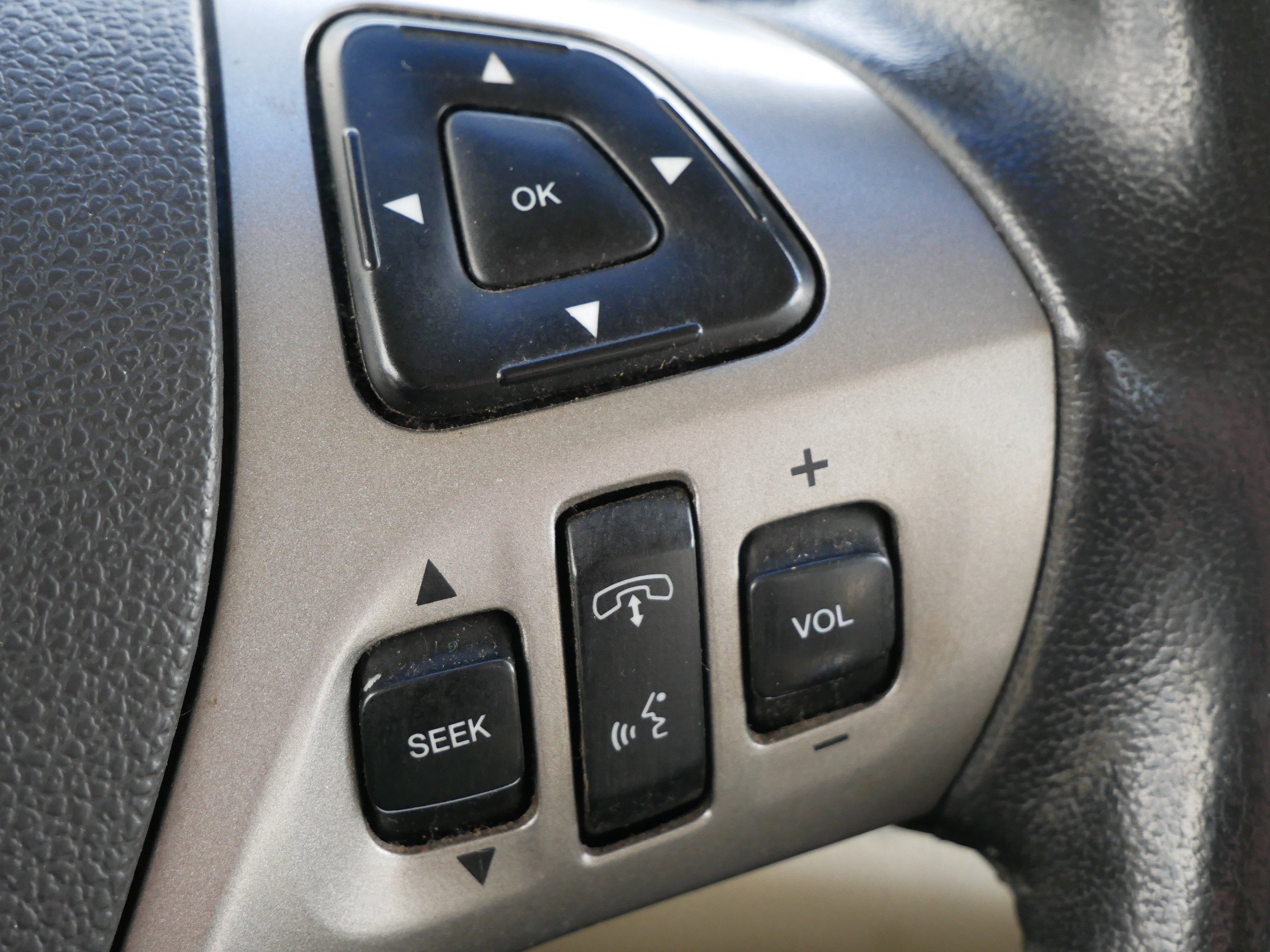 Used 2016 Ford Taurus Limited image 19