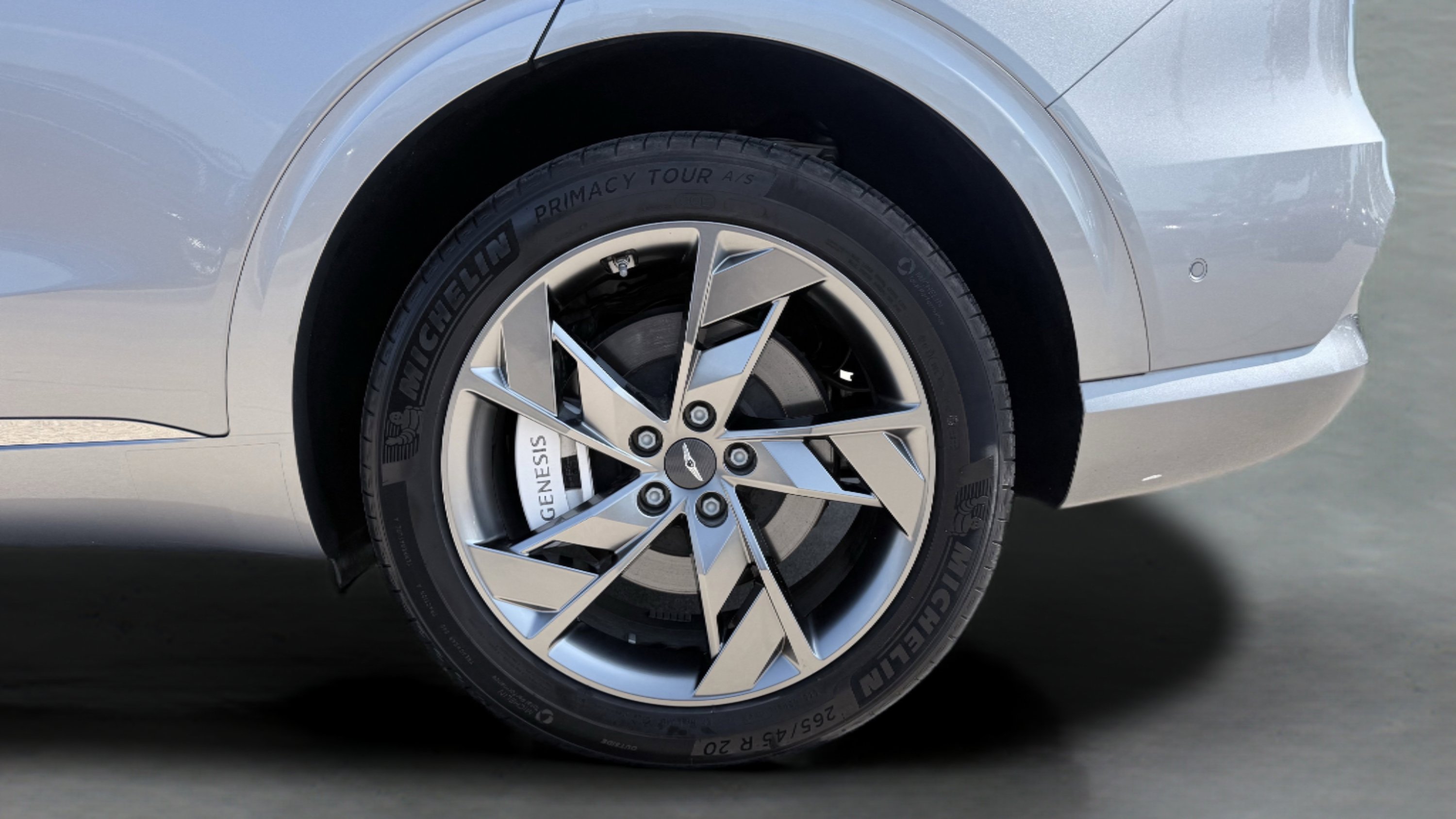 Used 2023 Genesis Electrified GV70 w/ Prestige Package AWD/4WD image 15