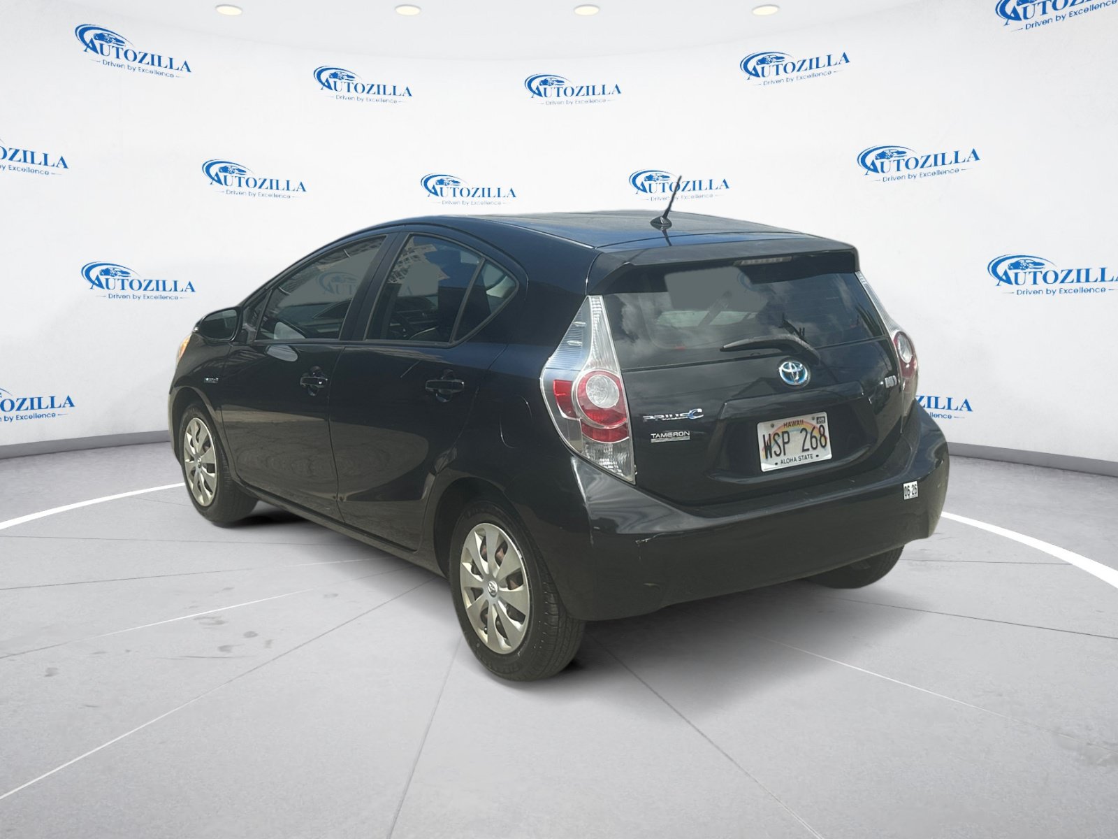 Used 2012 Toyota Prius C One FWD image 3