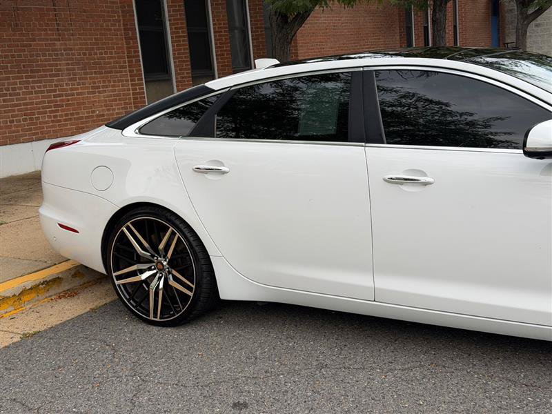 Used 2016 Jaguar XJ L Supercharged RWD image 7