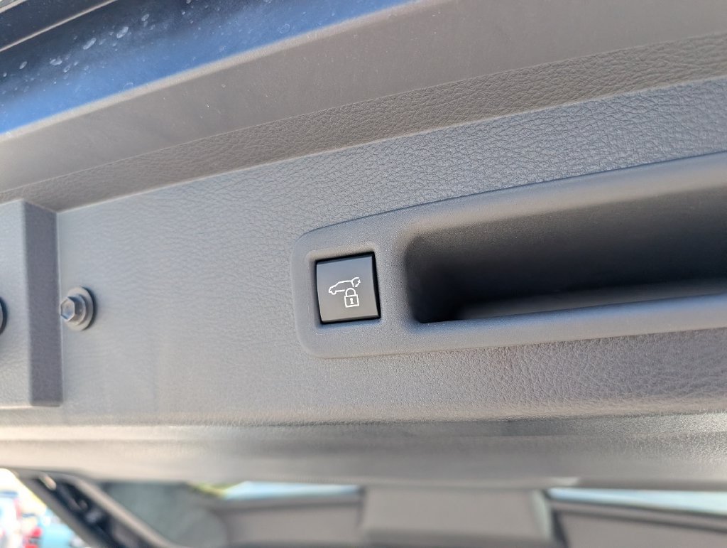New 2026 Toyota Sienna XLE FWD image 33