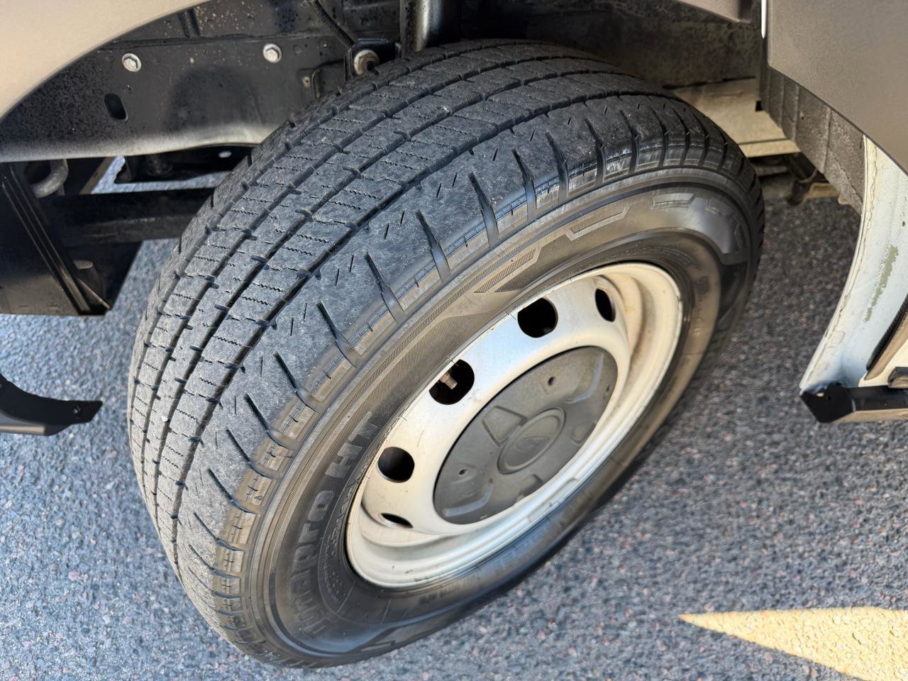 Used 2019 Ford Transit 250 148 Medium Roof image 36