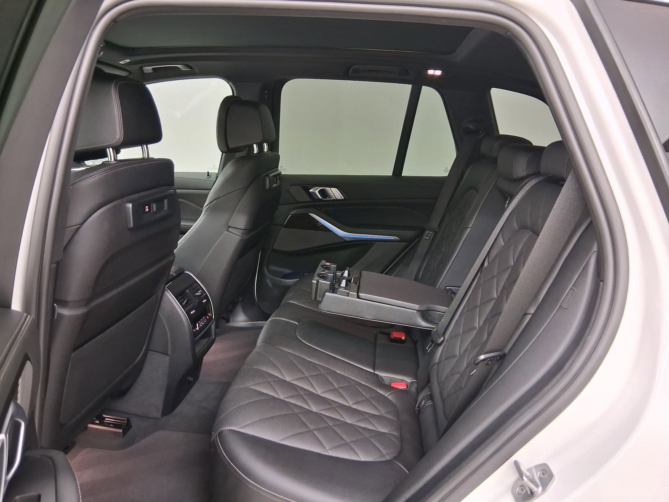 Certified 2023 BMW X5 xDrive45e w/ Luxury Seating Package AWD/4WD image 14