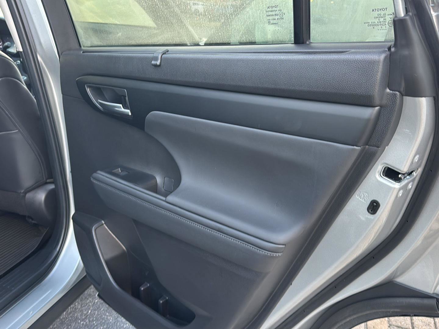 Used 2024 Toyota Highlander XLE image 13