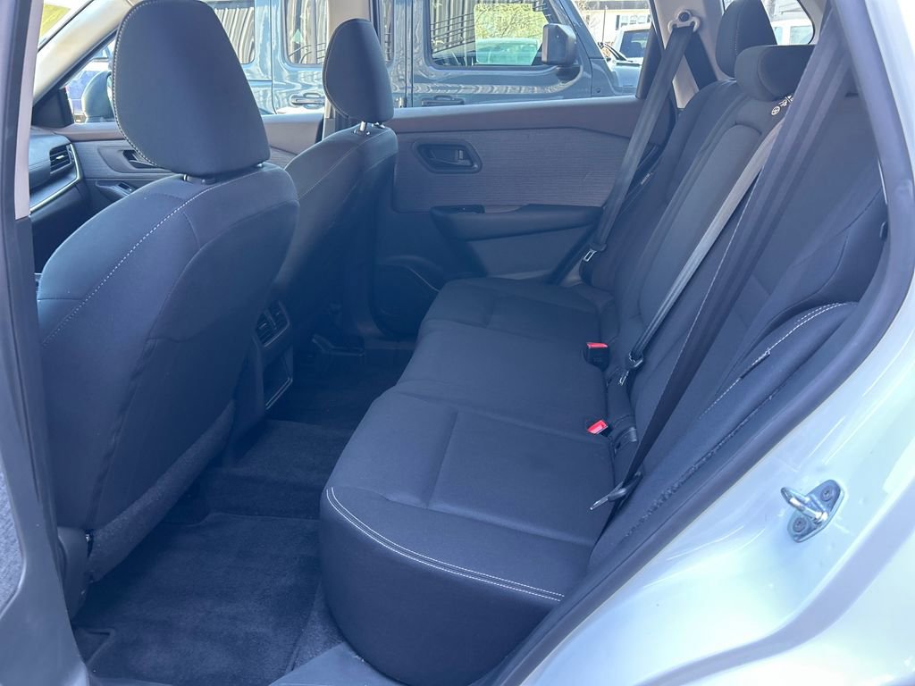 Used 2023 Nissan Rogue S image 24