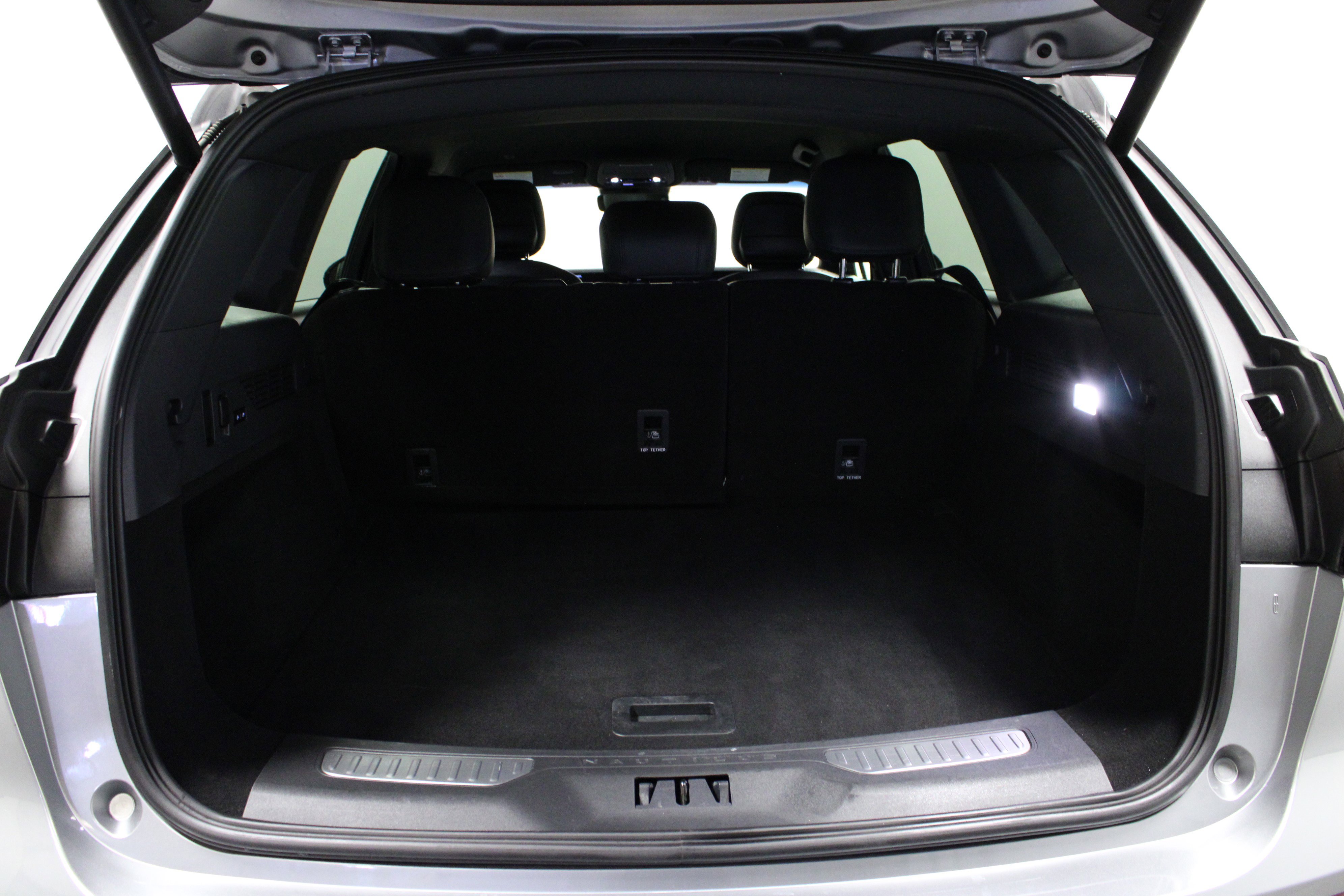 Used 2024 Lincoln Nautilus Premier w/ Jet Appearance Package AWD/4WD image 14