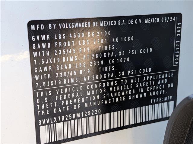 Used 2024 Volkswagen Taos SE image 21