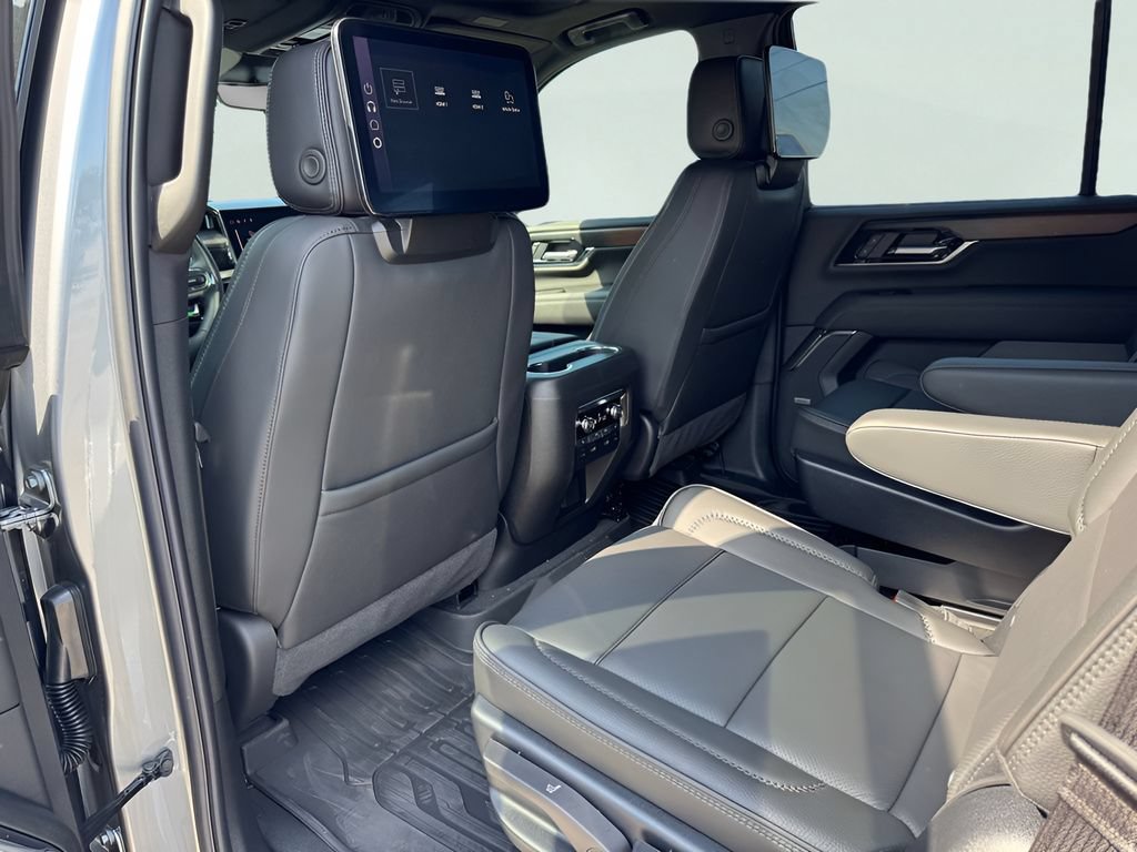 New 2026 GMC Yukon Denali w/ Denali Reserve Package AWD/4WD image 16