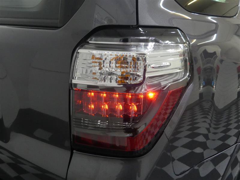 Used 2020 Toyota 4Runner Limited AWD/4WD image 15