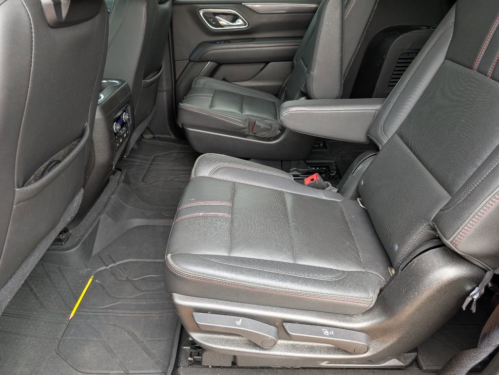 Used 2021 Chevrolet Suburban RST w/ Luxury Package image 11