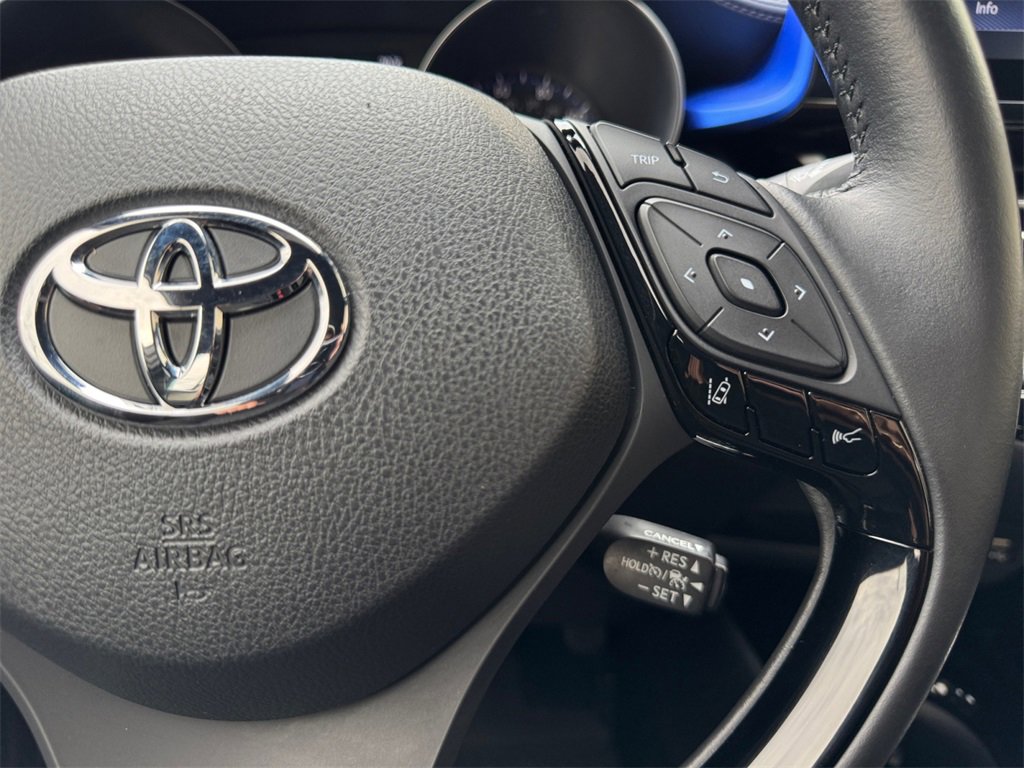 Used 2021 Toyota C-HR XLE image 24