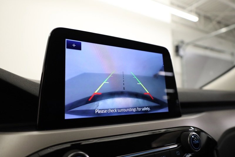 Used 2022 Ford Escape SE w/ SE Sport Appearance Package image 19