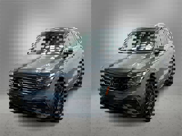 Certified 2022 Volkswagen Tiguan SE w/ Panoramic Sunroof Package