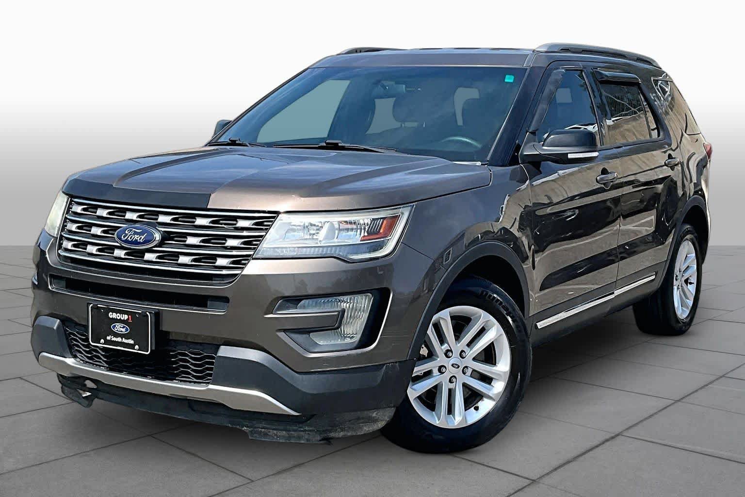 Used 2016 Ford Explorer XLT w/ Class II Trailer Tow Package FWD image 35