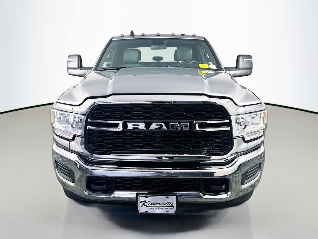 Used 2024 RAM 3500 Tradesman w/ Chrome Appearance Group image 2