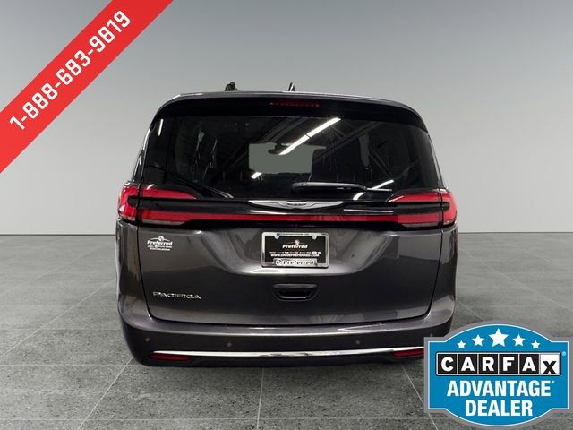 Used 2023 Chrysler Pacifica Touring-L FWD image 24