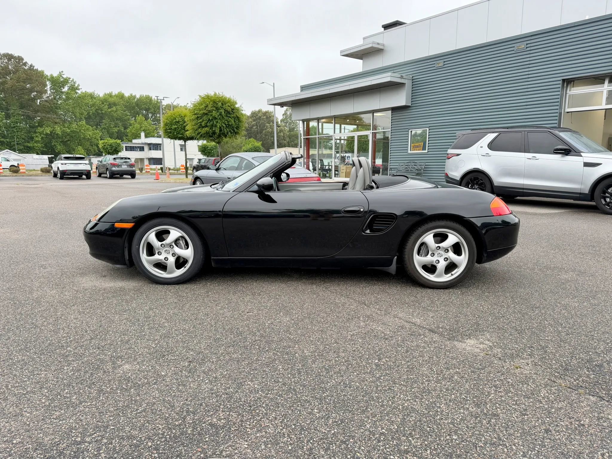 Used 2001 Porsche Boxster RWD image 4