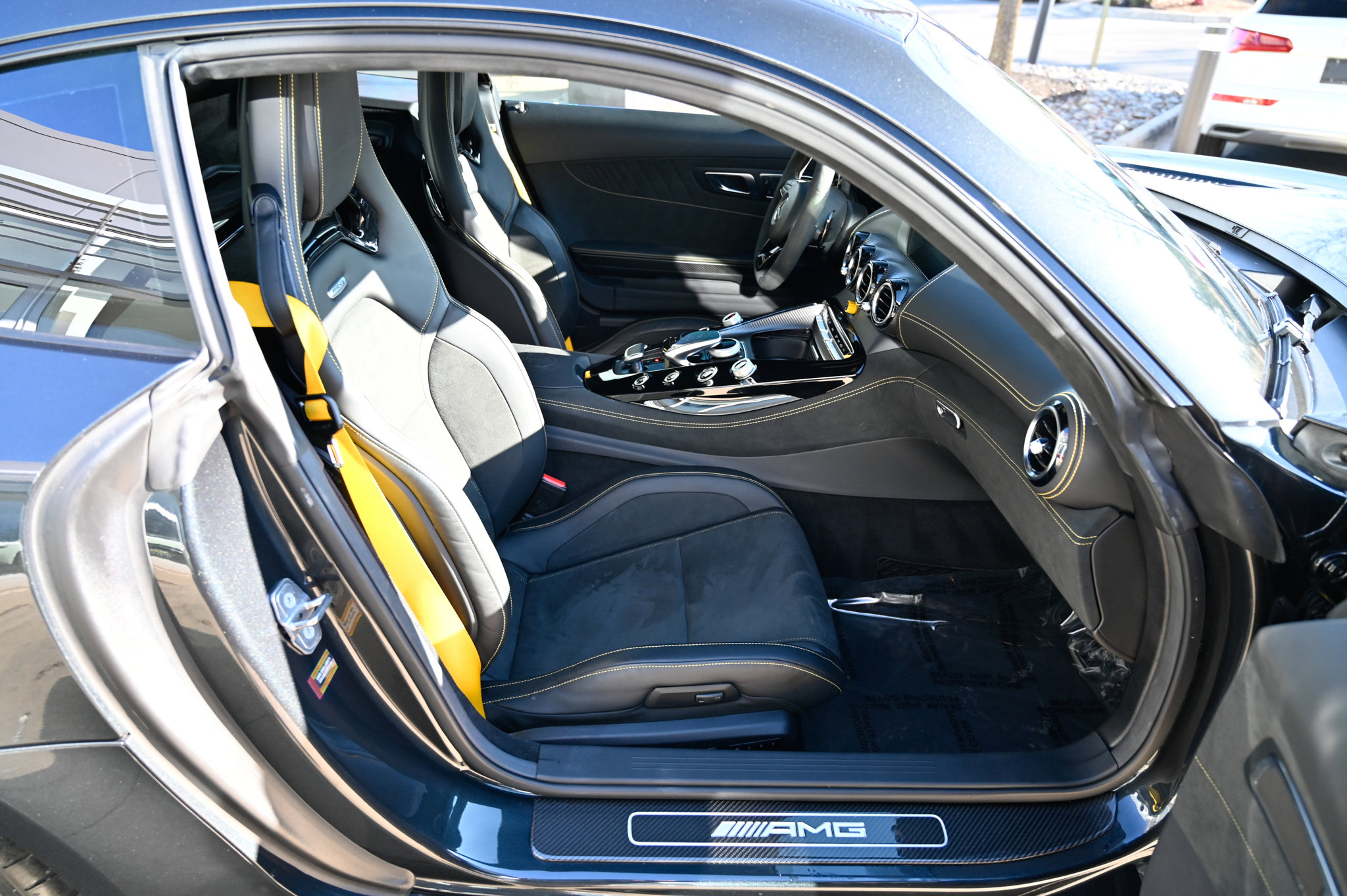 Used 2019 Mercedes-Benz AMG GT R image 40