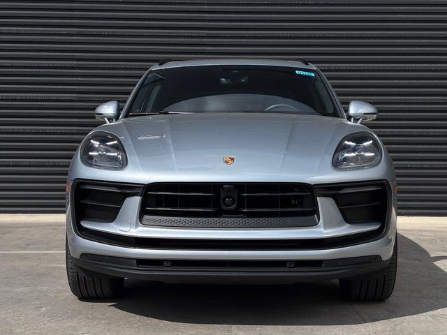 Certified 2026 Porsche Macan image 10
