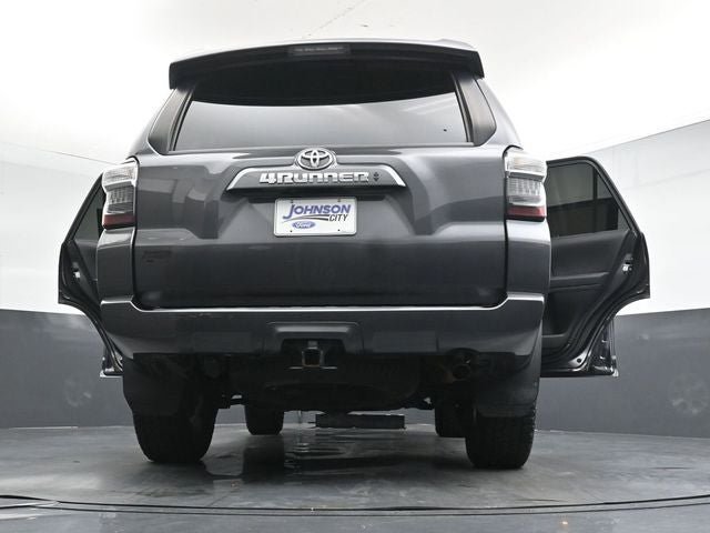 Used 2022 Toyota 4Runner SR5 Premium w/ Moonroof Package AWD/4WD image 37