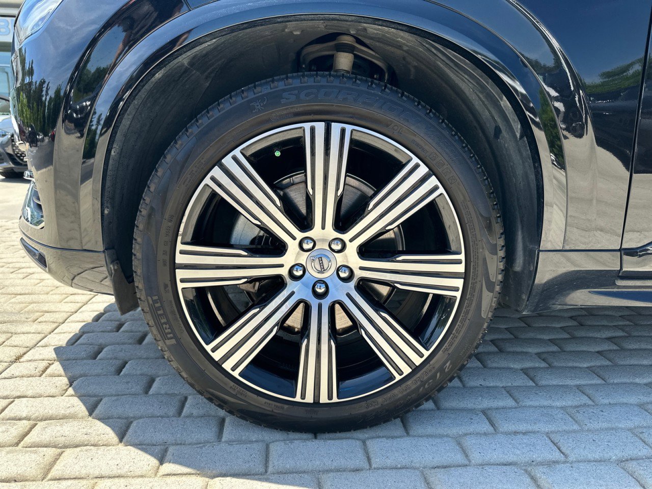 Used 2020 Volvo XC90 T6 Inscription w/ Protection Package Premier AWD/4WD image 14