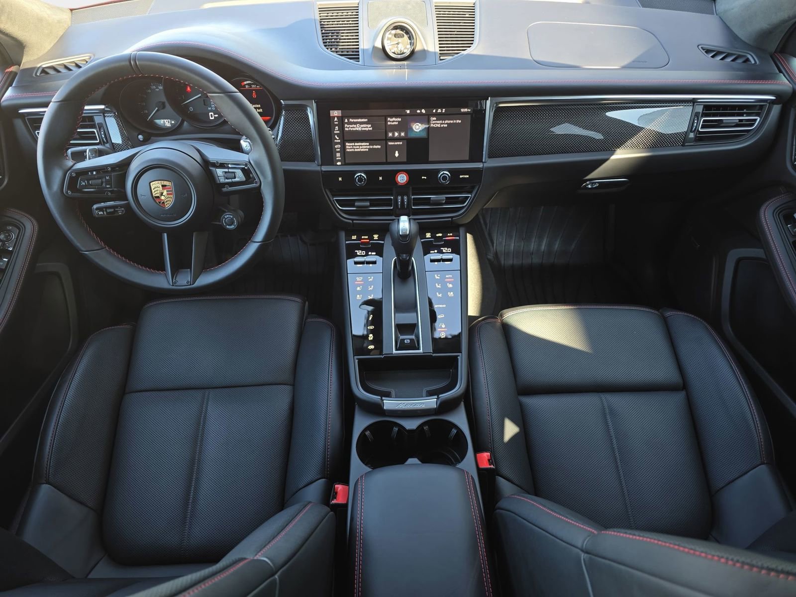 Certified 2026 Porsche Macan GTS image 13