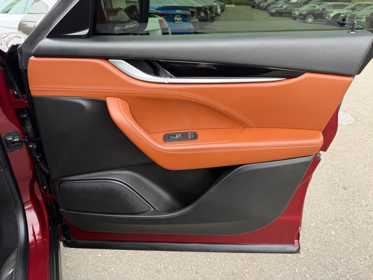 Used 2017 Maserati Levante w/ Sport Package image 27