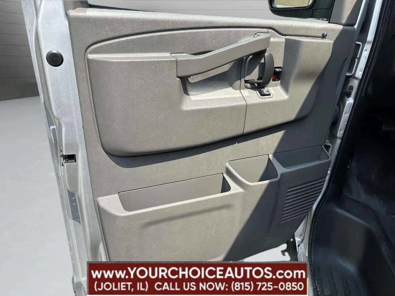 Used 2020 Chevrolet Express 3500 LS image 31