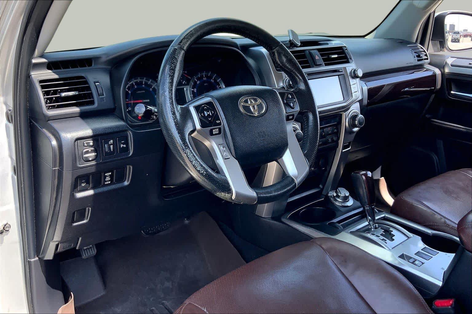 Used 2017 Toyota 4Runner Limited AWD/4WD image 17