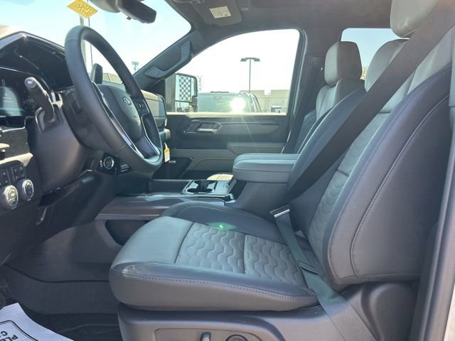 New 2026 Chevrolet Silverado 2500 ZR2 w/ LPO, Dark Essentials Package image 15