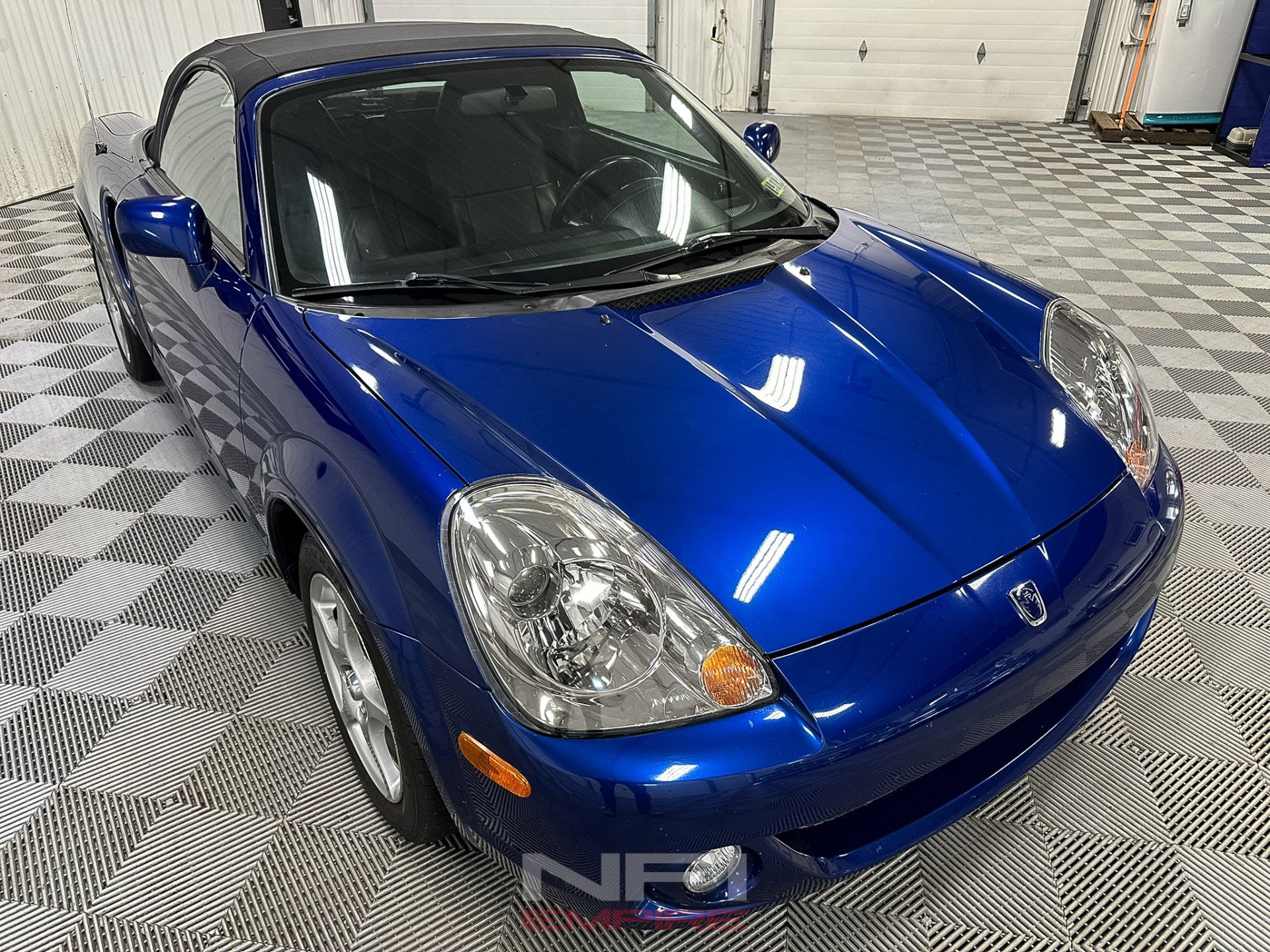 Used 2003 Toyota MR2 image 10