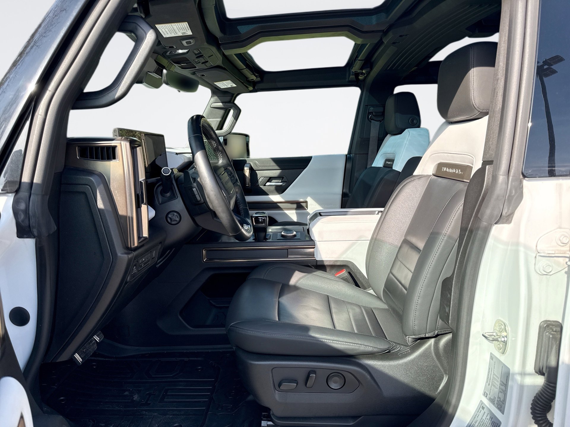 Used 2022 GMC Hummer EV Edition 1 w/ LPO, Illumination Package AWD/4WD image 11
