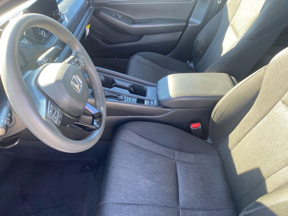 Used 2024 Honda Accord EX image 11