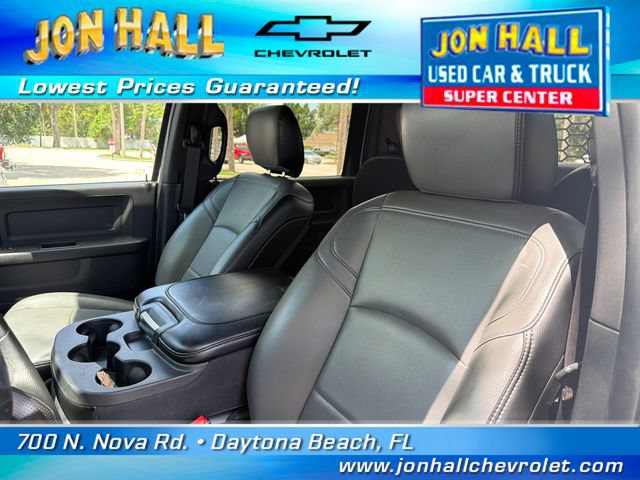 Used 2023 RAM 3500 Tradesman w/ Chrome Appearance Group AWD/4WD image 19