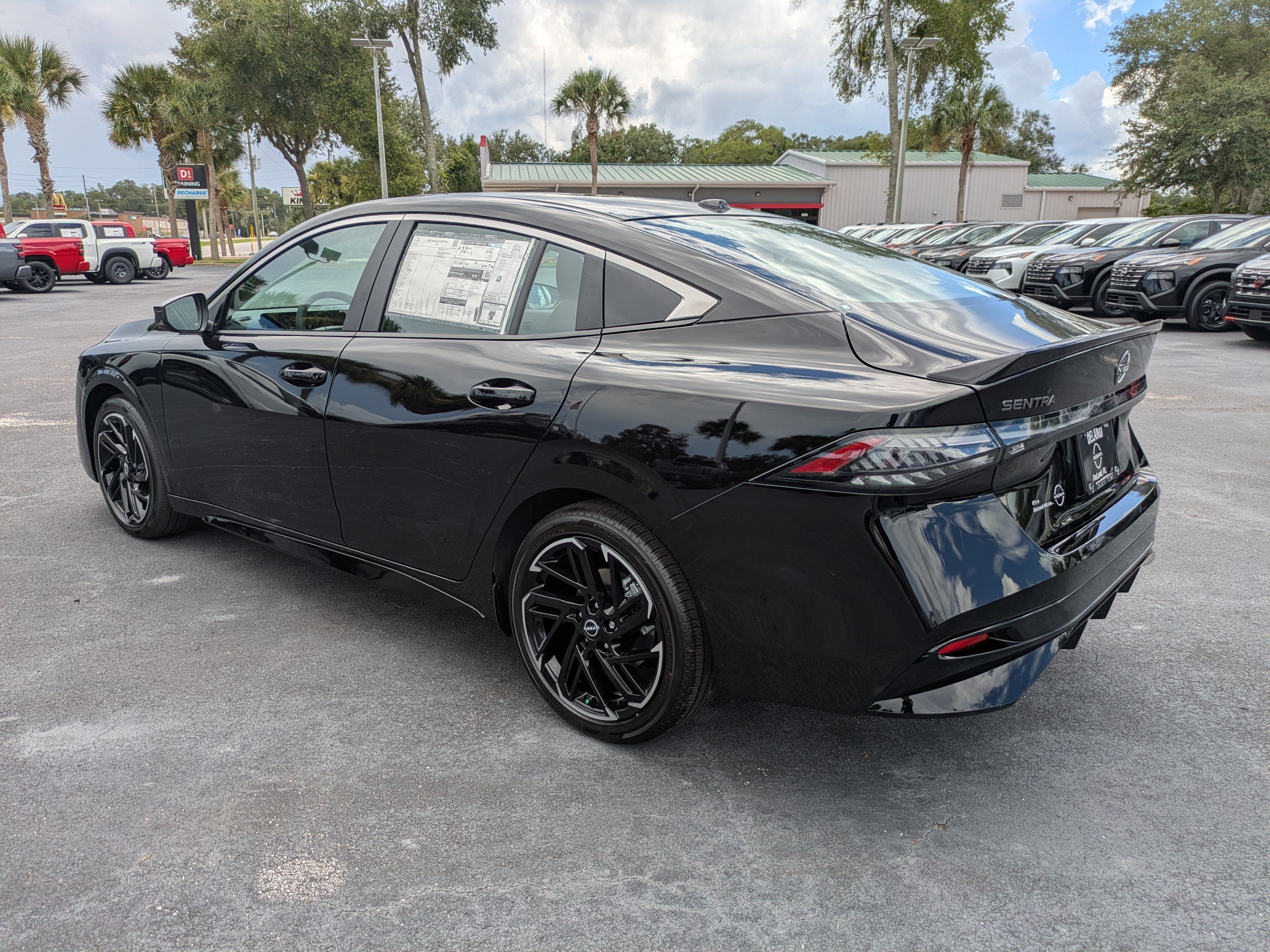 New 2027 Nissan Sentra SR FWD image 6