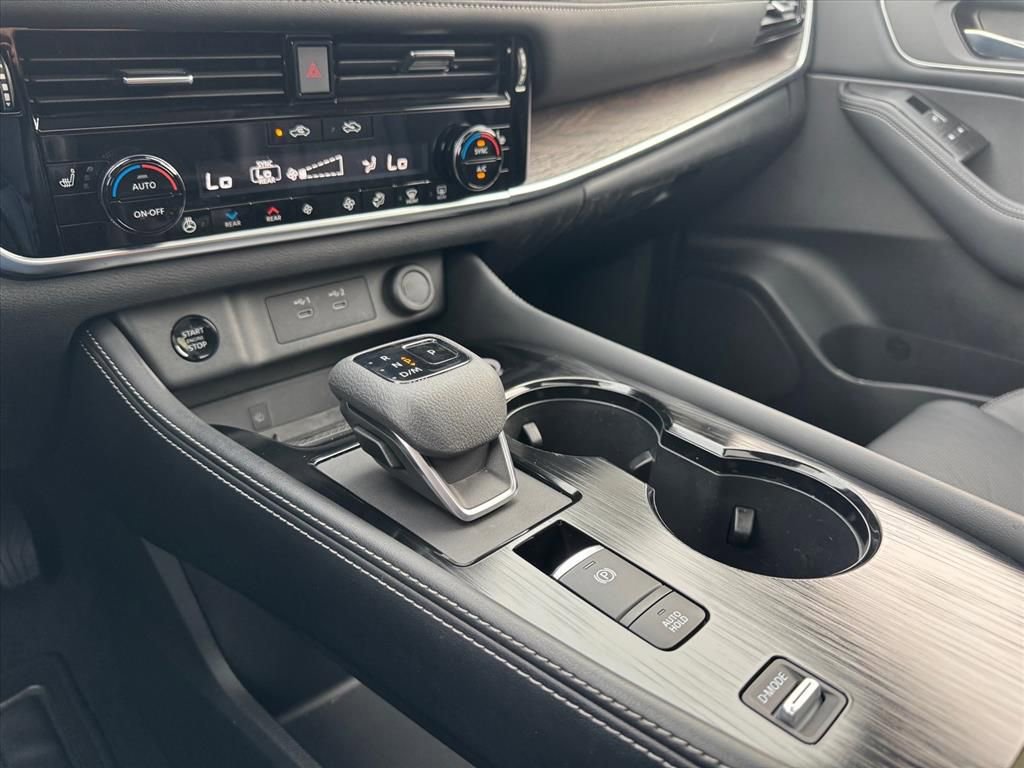 Certified 2025 Nissan Rogue Platinum w/ Platinum Premium Package image 20