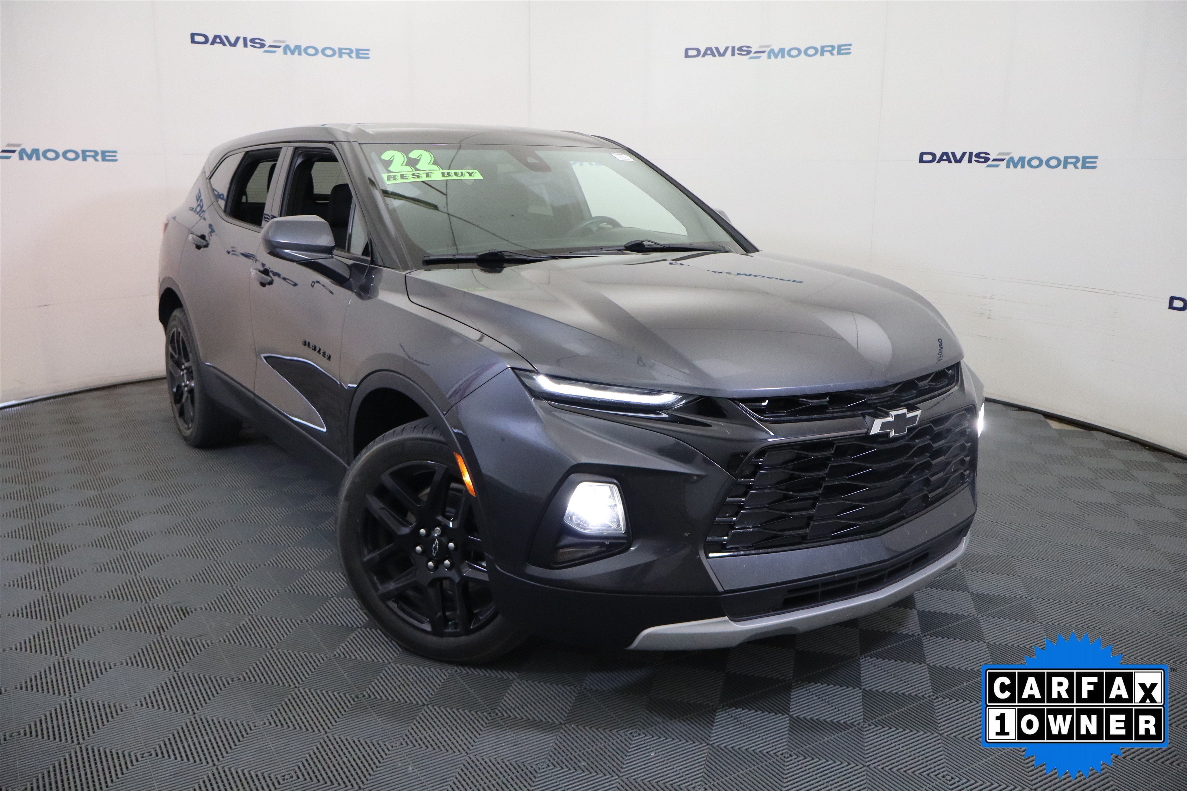 Used 2022 Chevrolet Blazer LT w/ LPO, Black Accent Package FWD image 2