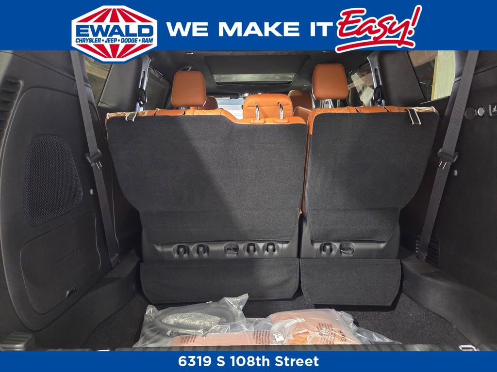 New 2026 Chrysler Pacifica Pinnacle AWD/4WD image 20