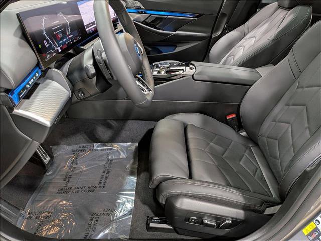 Used 2026 BMW 550e xDrive w/ Executive Package image 17