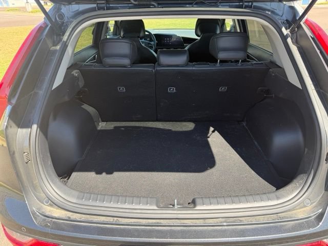 Used 2023 Kia Niro EX FWD image 6