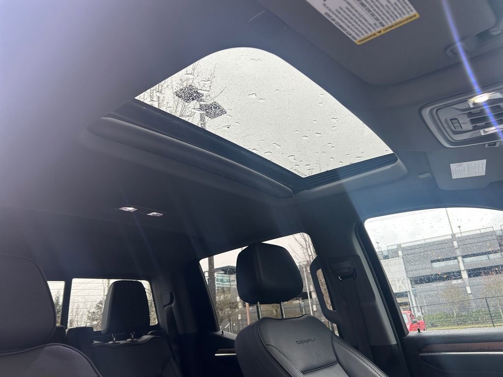 Used 2024 GMC Sierra 1500 Denali AWD/4WD image 28