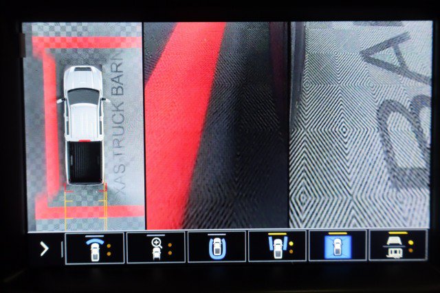 Used 2022 GMC Sierra 3500 Denali w/ Denali Black Diamond Edition AWD/4WD image 19