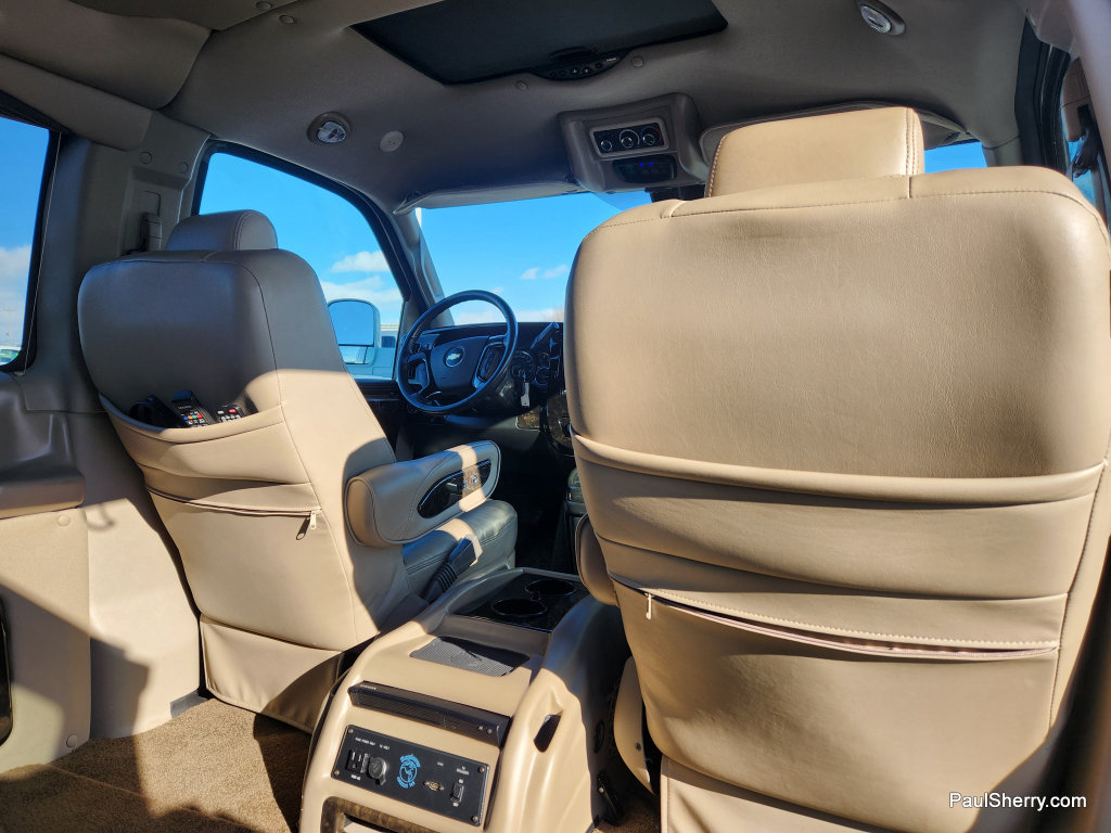 Used 2019 Chevrolet Express 2500 w/ Enhanced Convenience Package RWD image 33