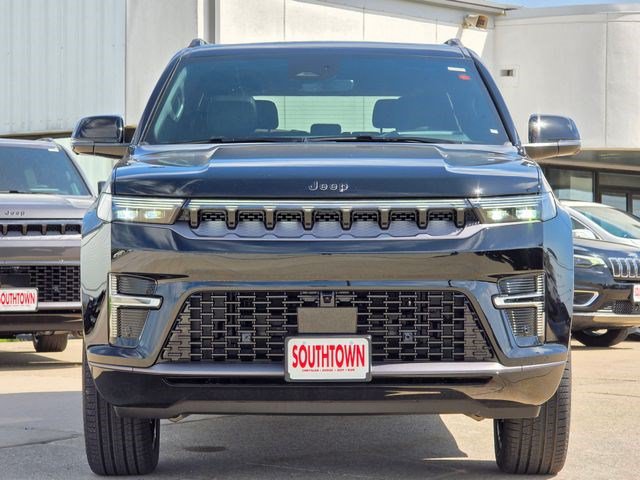 New 2026 Jeep Grand Wagoneer Limited AWD/4WD image 2