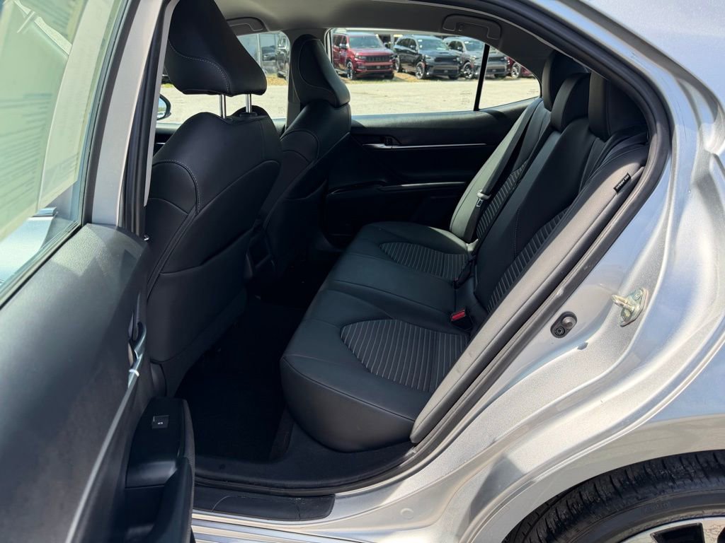 Used 2020 Toyota Camry SE image 26