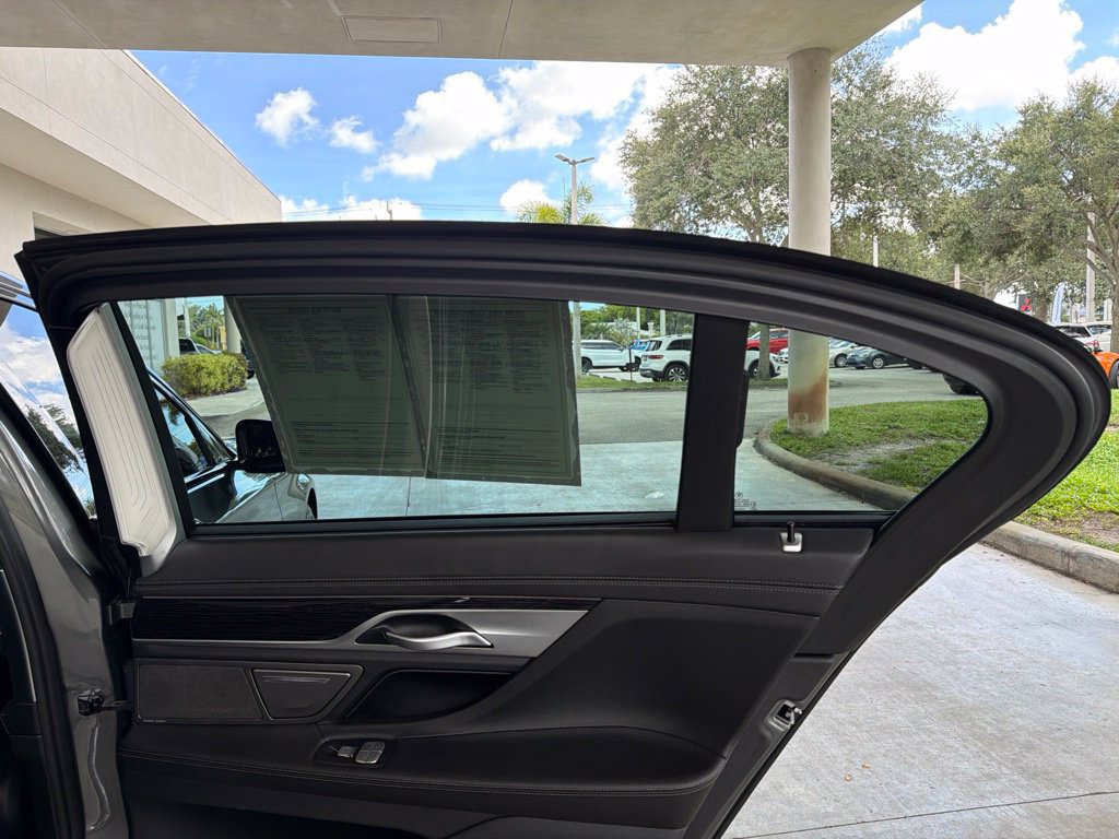 Used 2019 BMW 740i xDrive w/ Executive Package AWD/4WD image 36
